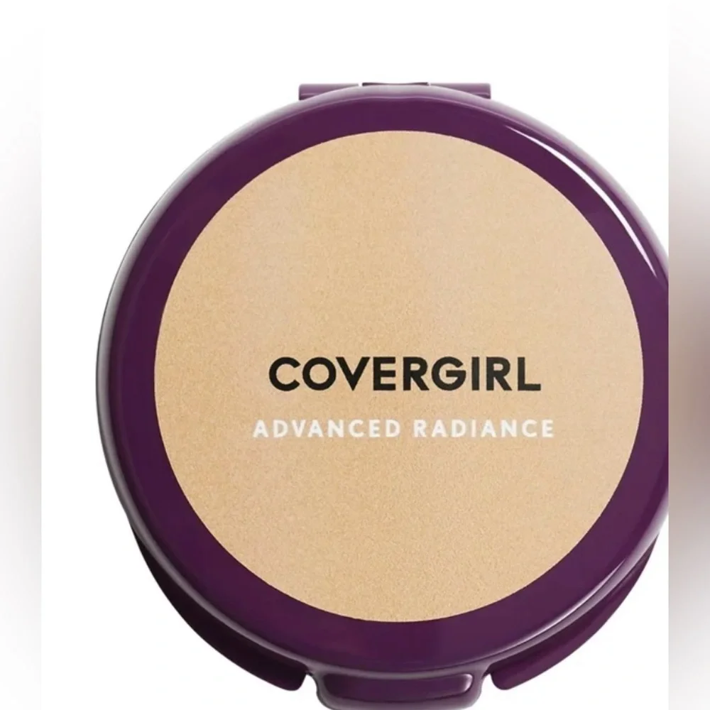 COVERGIRL Advanced Radiance Age-Defying Pressed Powder, 110 Creamy Natural
